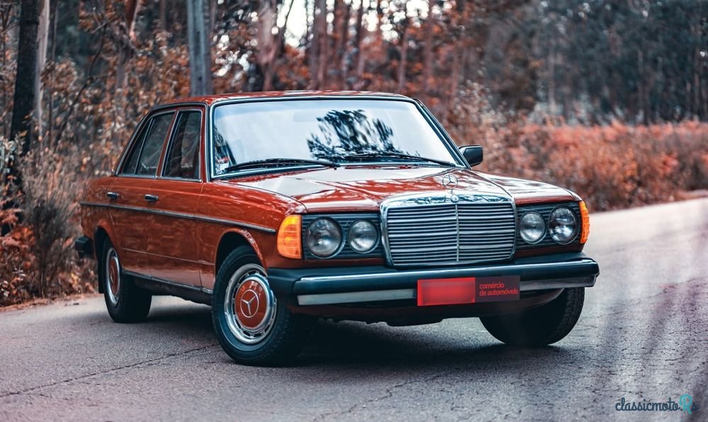 1977' Mercedes-Benz 240 photo #1