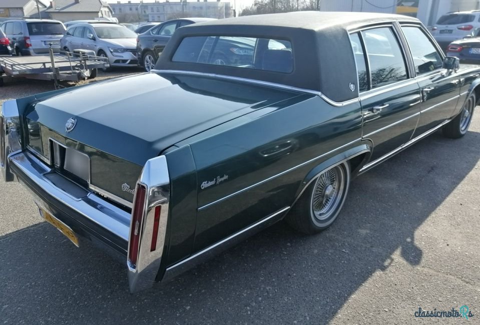 1980' Cadillac Fleetwood photo #4