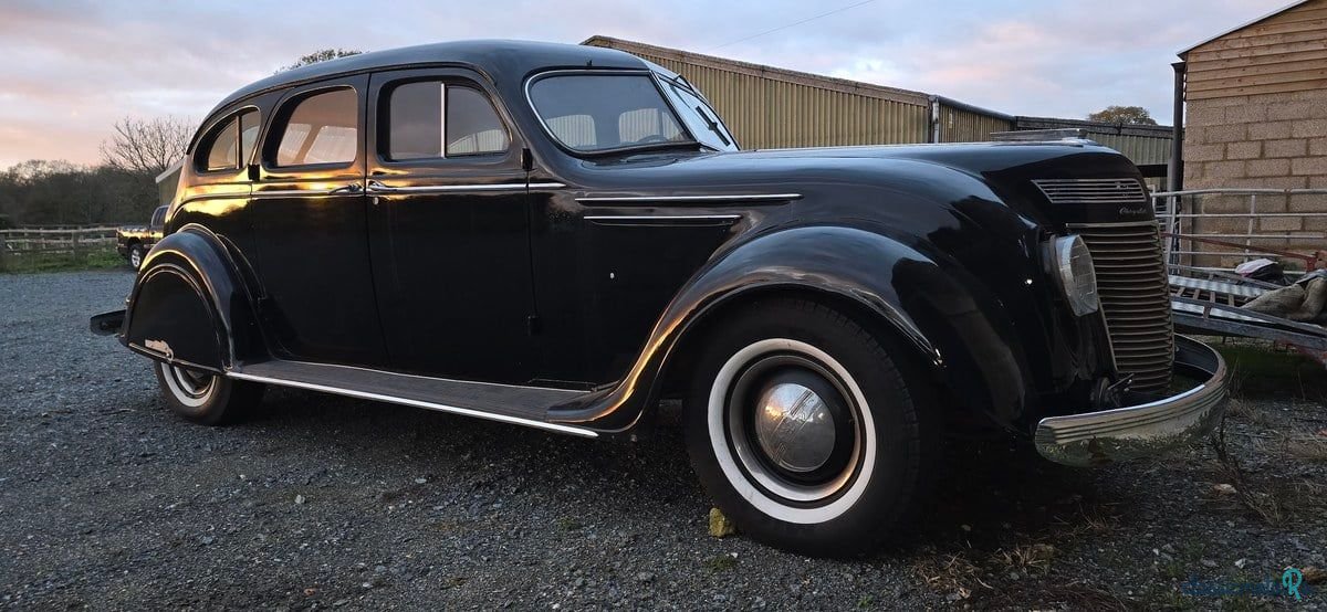 1937' Chrysler Airflow photo #2