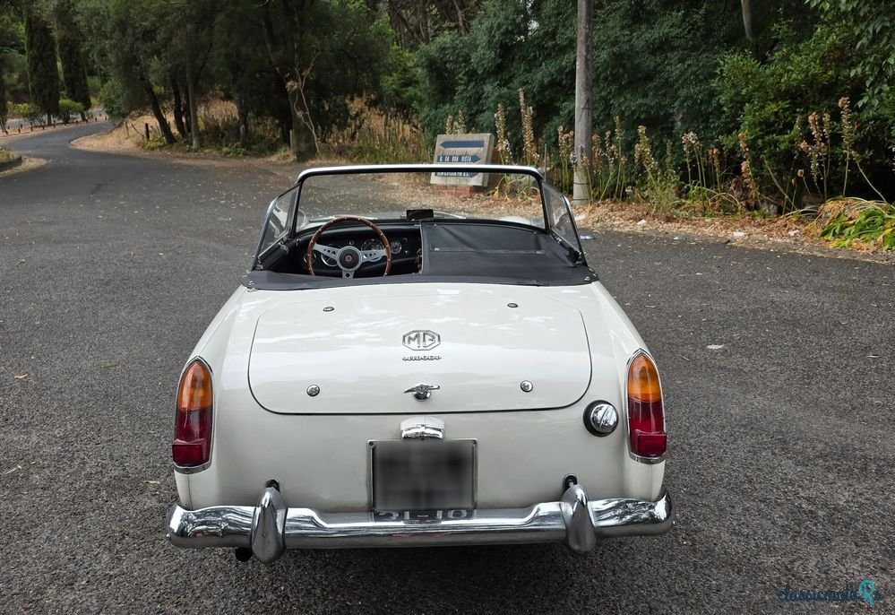 1968' MG Midget photo #2
