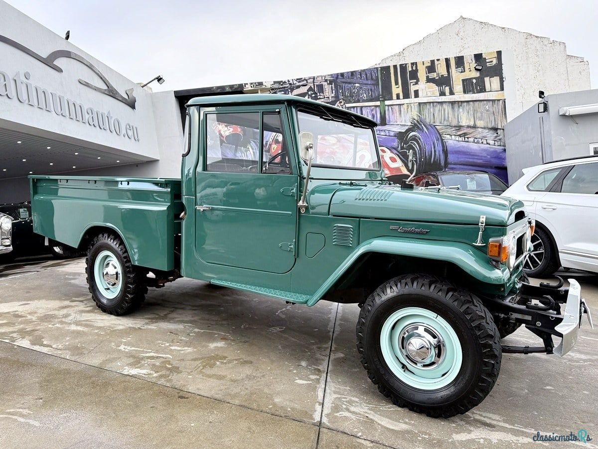 1974' Toyota Pickup photo #2