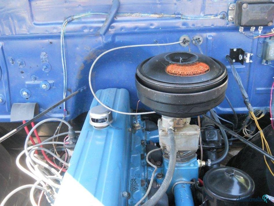1952' Chevrolet photo #1