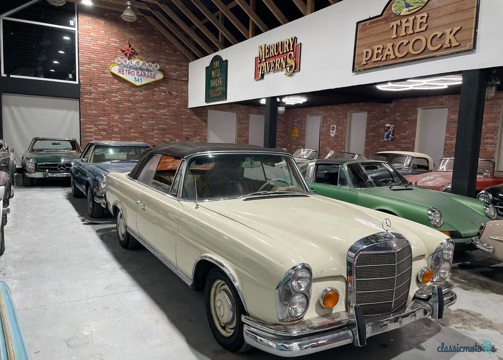 1965' Mercedes-Benz 250SE W111 photo #6