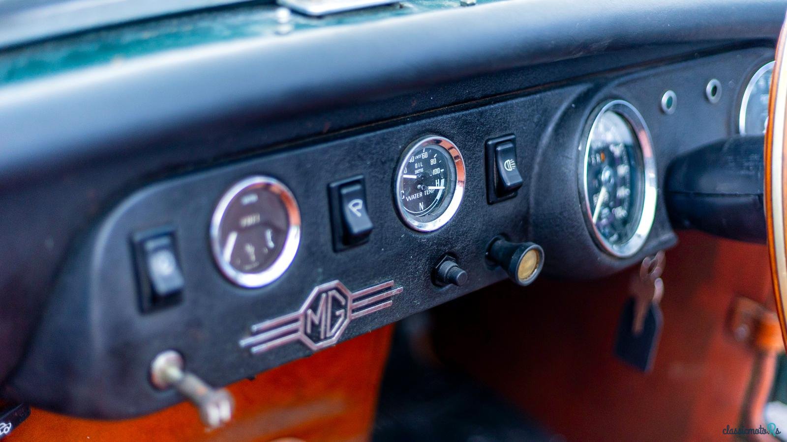 1977' MG Midget photo #6