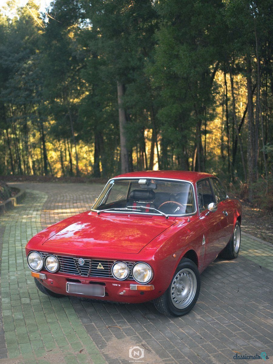 1974' Alfa Romeo Gtv 2000 photo #1