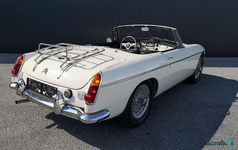 1967' MG MGB photo #4