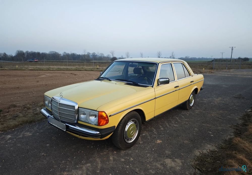 1980' Mercedes-Benz W123 photo #1