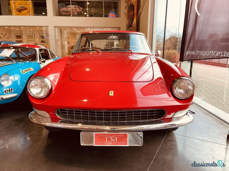 1966' Ferrari 330 Gt 2+2 photo #3