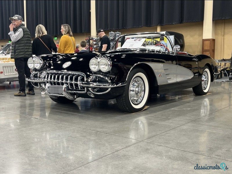 1958' Chevrolet Corvette photo #2