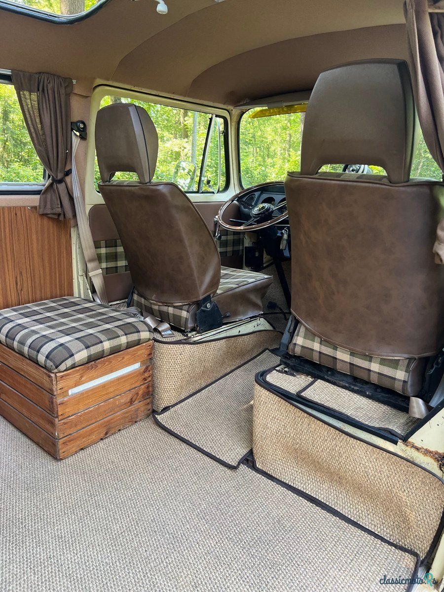 1977' Volkswagen Type 2 photo #6