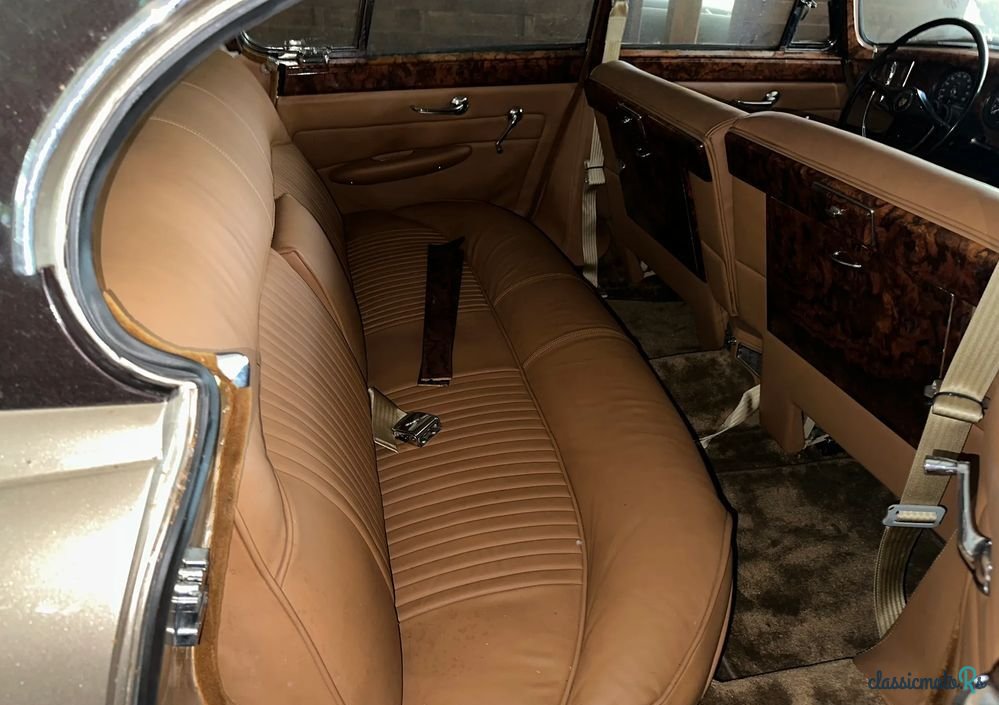 1966' Jaguar MK X photo #6