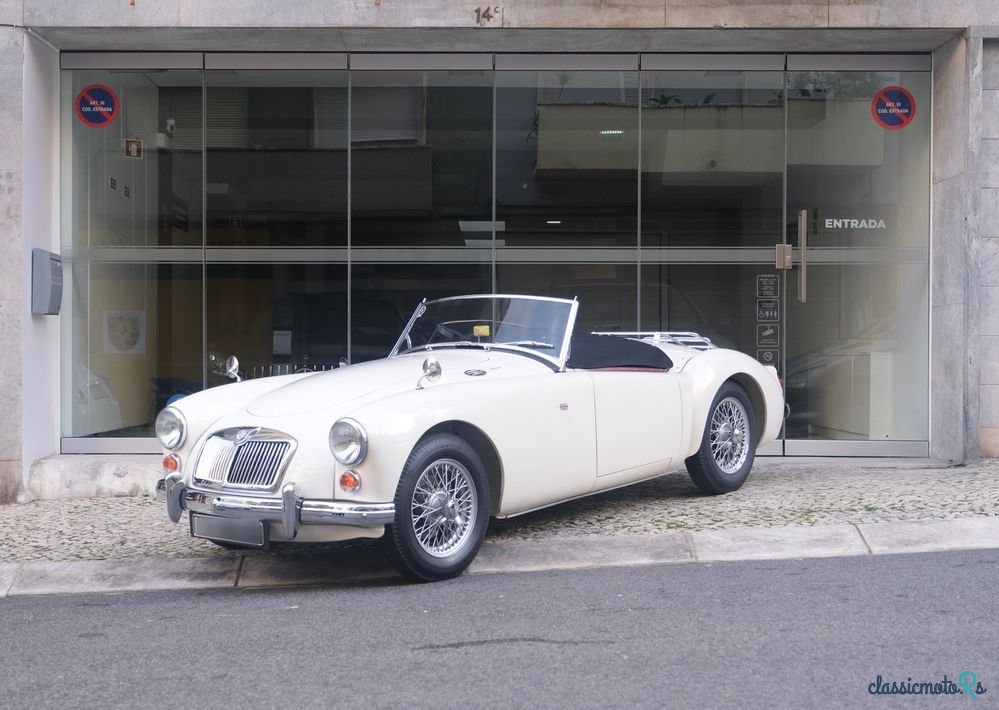 1960' MG MGA photo #3