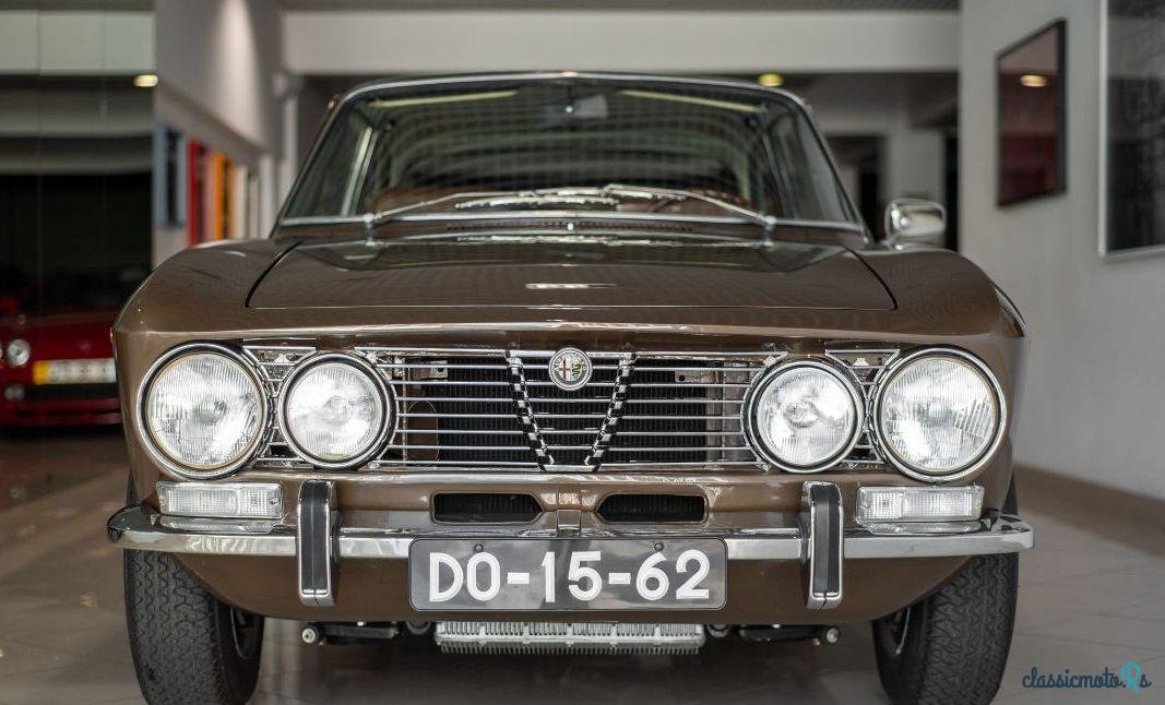 1975' Alfa Romeo Gtv 2000 photo #2