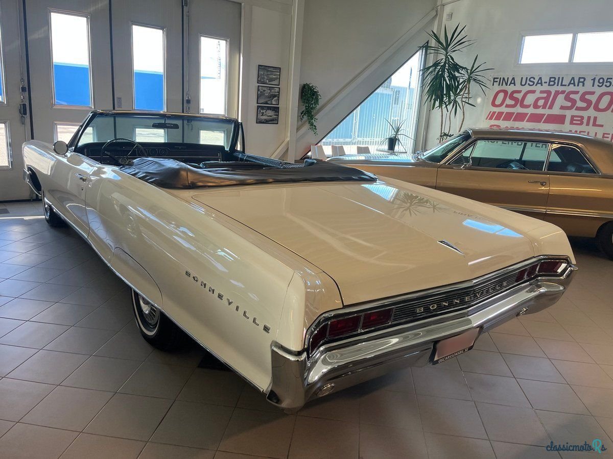 1965' Pontiac Bonneville photo #6