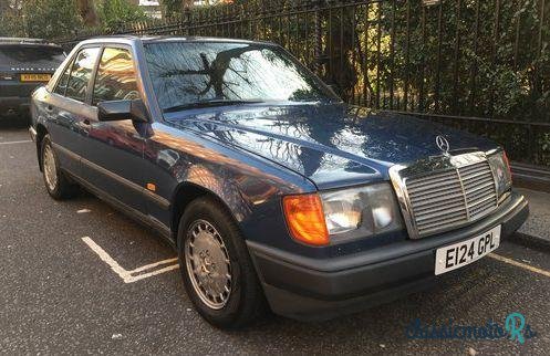 1988' Mercedes-Benz 230 photo #1