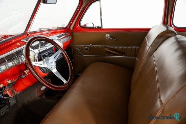 1947' Ford Super Deluxe photo #2
