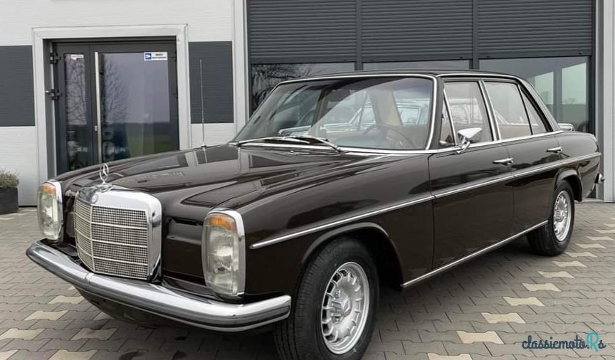 1969' Mercedes-Benz W115 200 photo #1