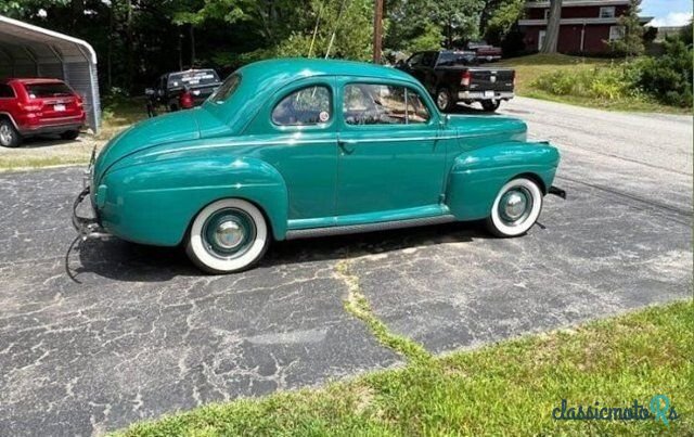 1941' Ford Super Deluxe photo #1