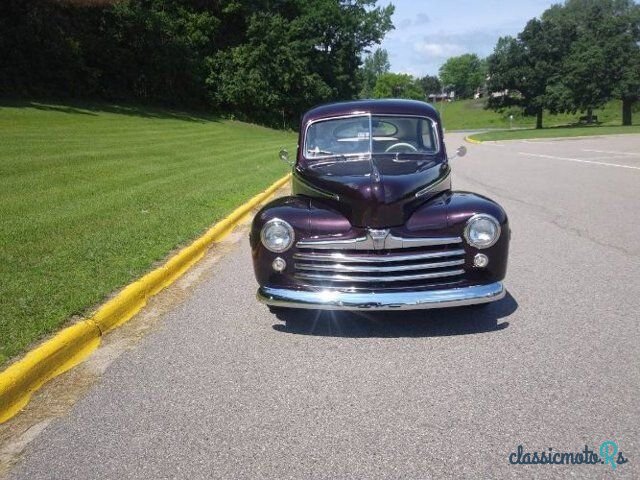 1947' Ford Deluxe photo #4