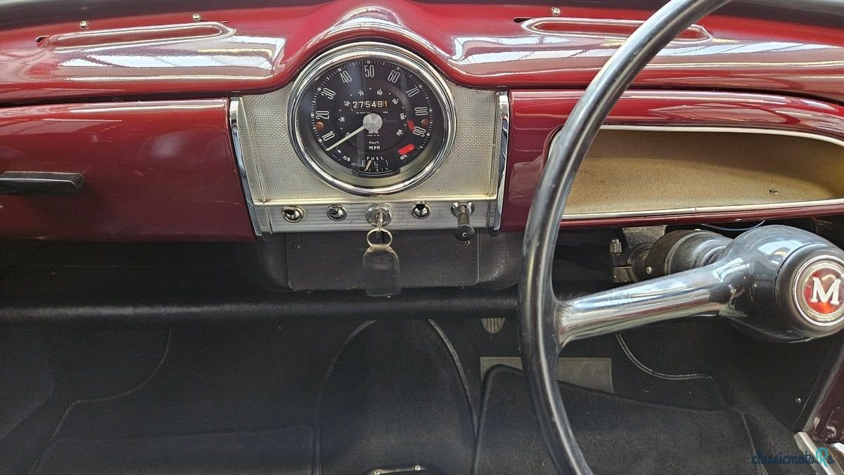 1967' Morris Minor Van photo #6