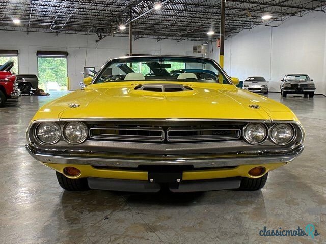 1971' Dodge Challenger photo #2
