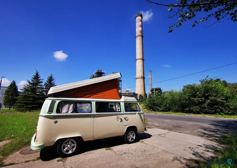 1975' Volkswagen Transporter photo #2