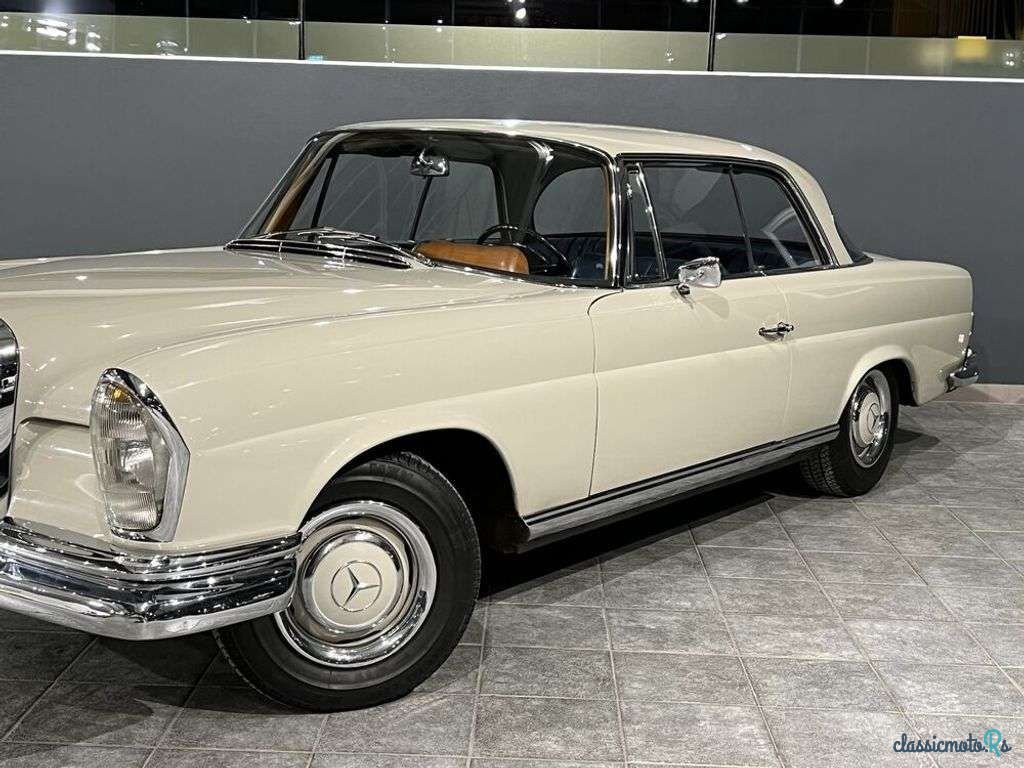 1967' Mercedes-Benz 250 SE photo #3