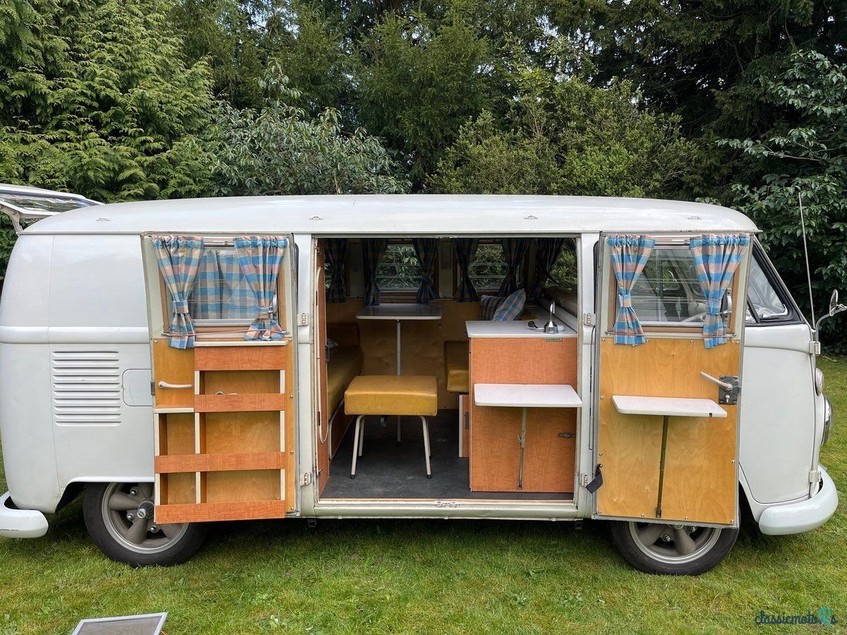 1967' Volkswagen Type 2 photo #5