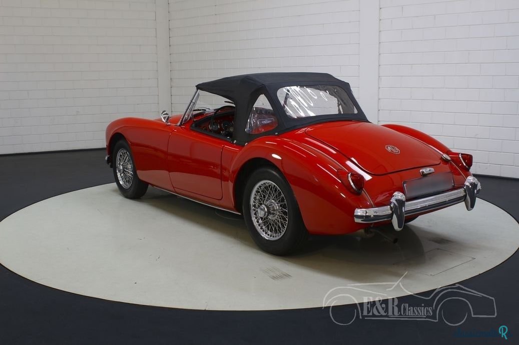 1957' MG MGA photo #5
