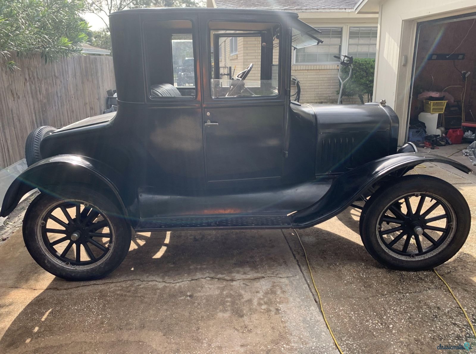 1925' Ford Model T photo #1