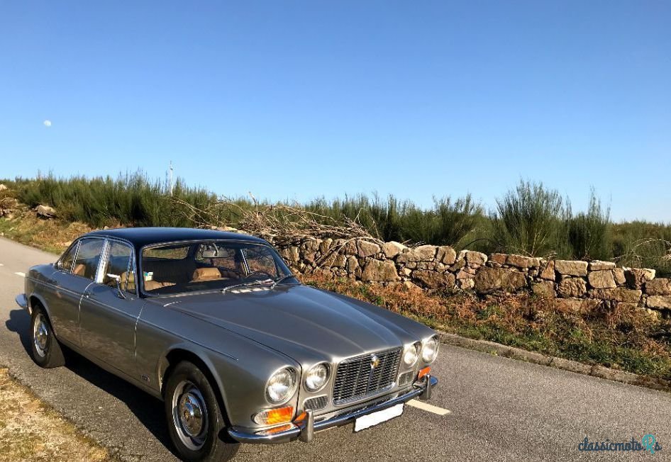 1973' Jaguar XJ photo #3