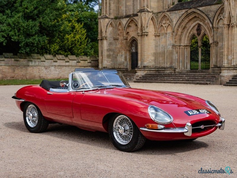 1967' Jaguar E-Type photo #1