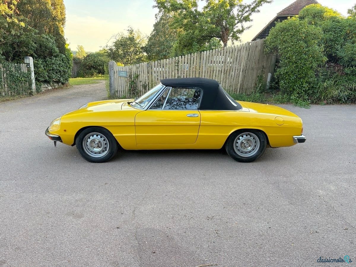 1974' Alfa Romeo Spider photo #6