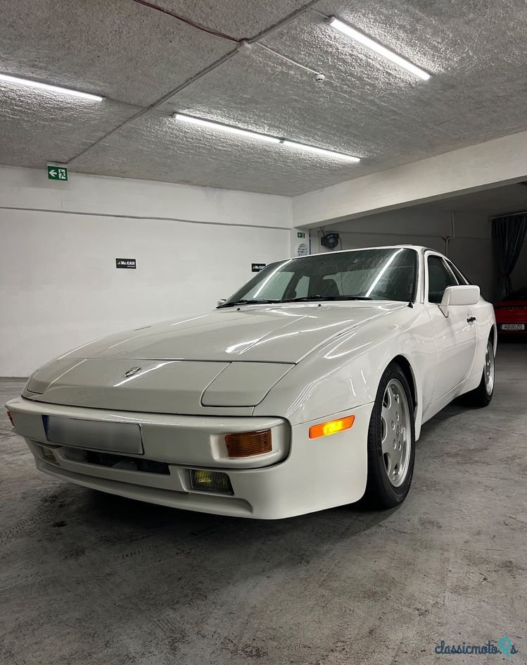 1987' Porsche 944 Standard photo #2