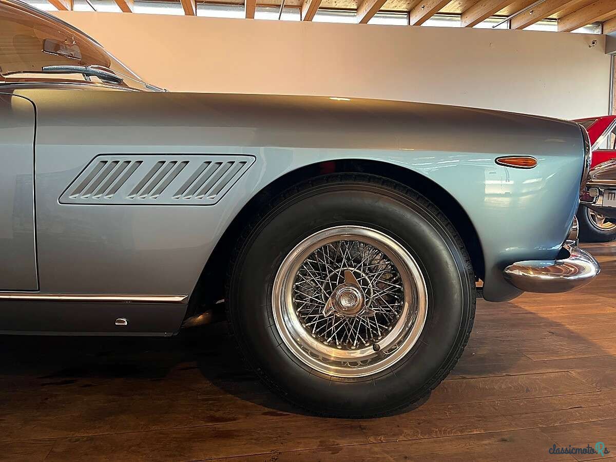 1965' Ferrari 330 GT photo #6