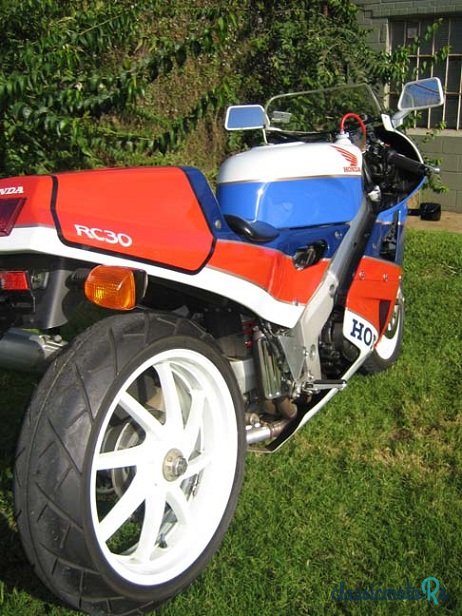 1990' Honda 748 photo #6