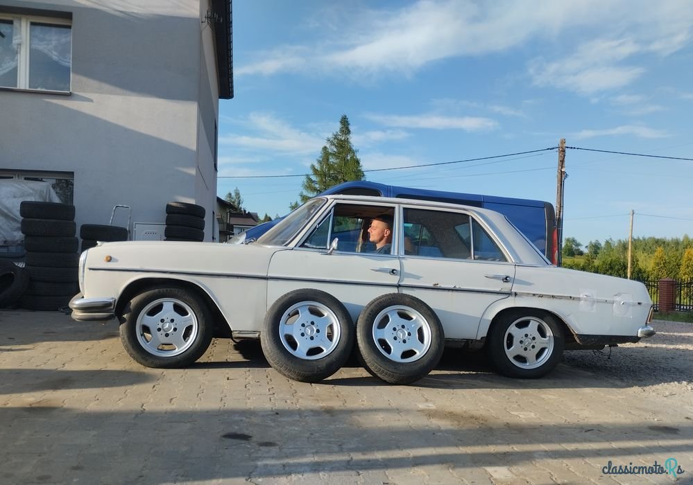 1970' Mercedes-Benz W115 photo #2