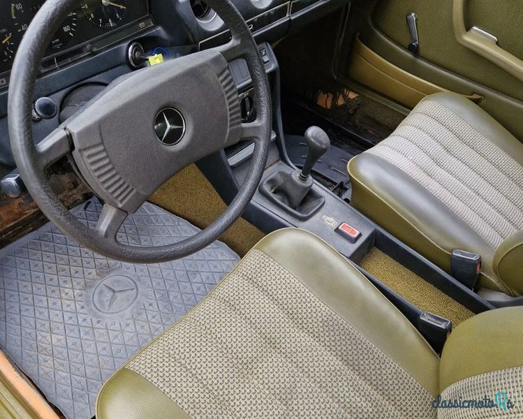 1977' Mercedes-Benz W123 photo #5