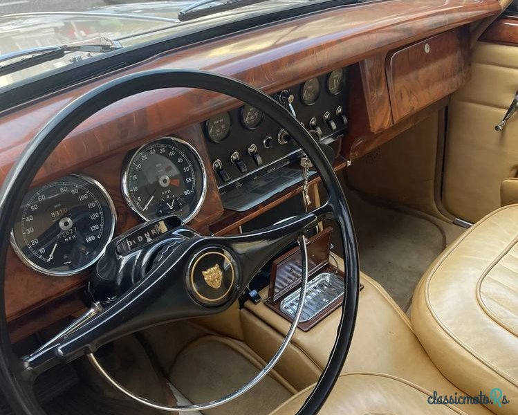 1960' Jaguar Mk Ii photo #4