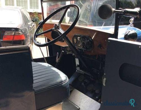 1935' Austin Strachan photo #2