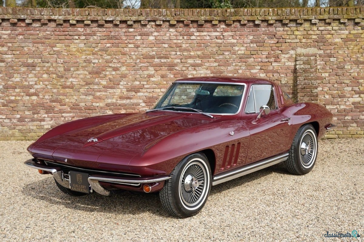 1965' Chevrolet Corvette photo #1