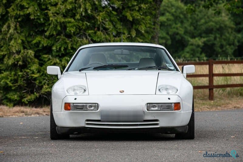 1989' Porsche 928 photo #6