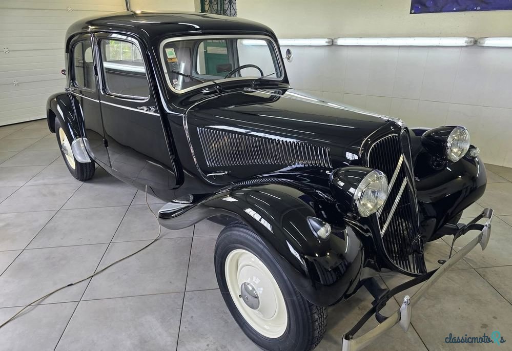 1953' Citroen 11 photo #3