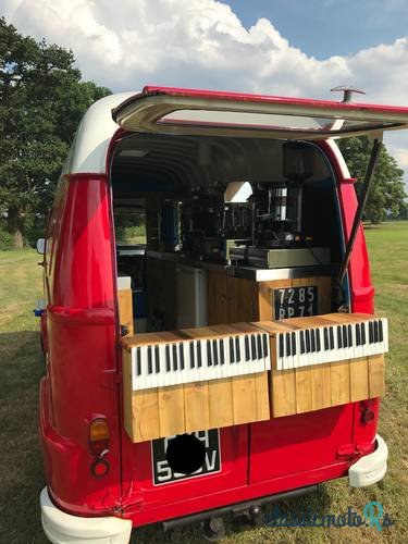 1975' Renault Estafette photo #2