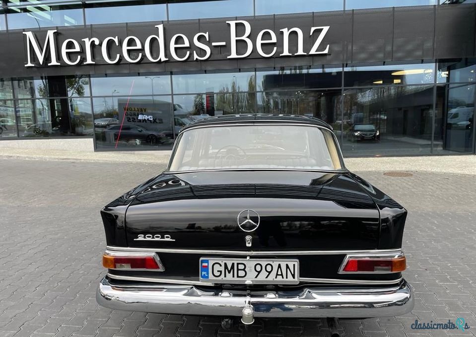 1966' Mercedes-Benz W110 200D photo #5