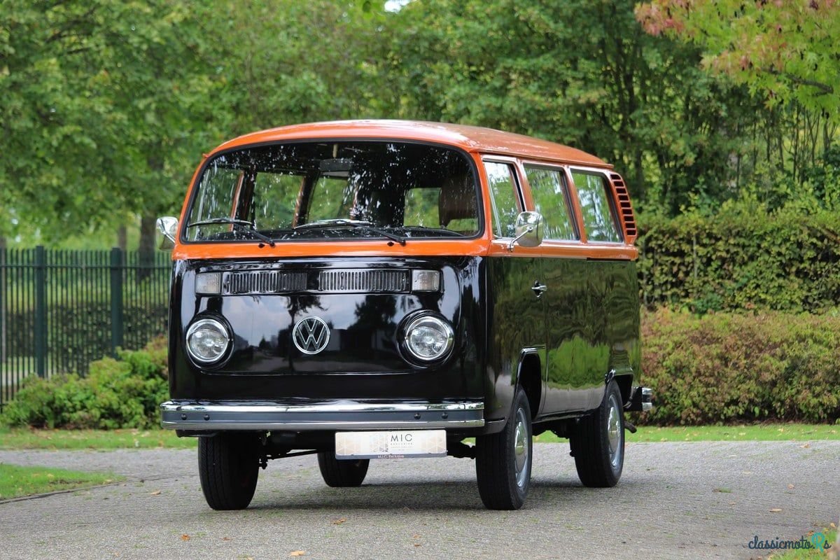 1976' Volkswagen Type 2 photo #1