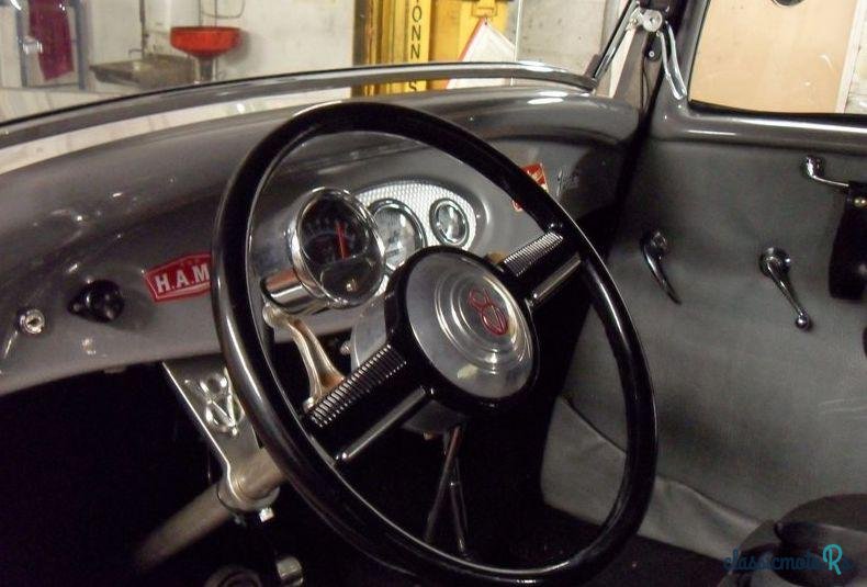 1932' Ford Coupe photo #1