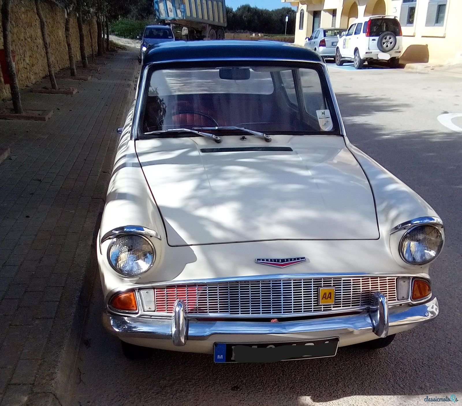 1968' Ford Anglia Super photo #6