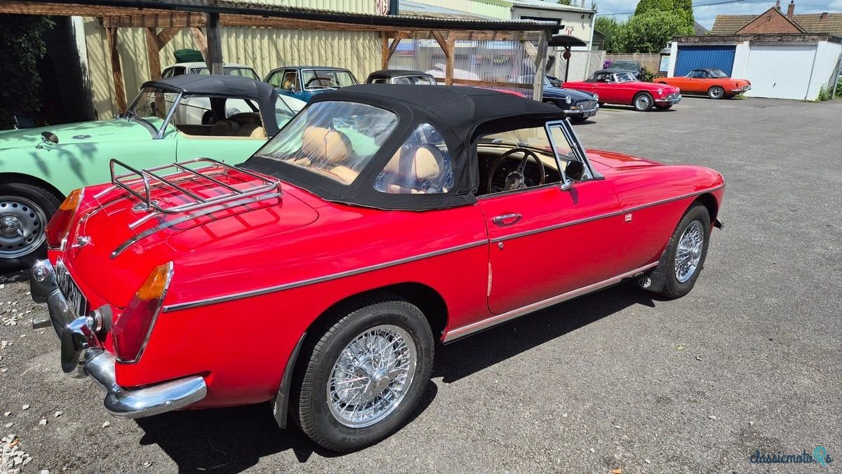 1972' MG MGB photo #1