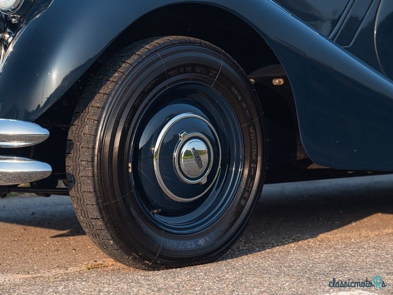 1950' Jaguar Mark V photo #5